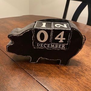 Adorable pig calendar